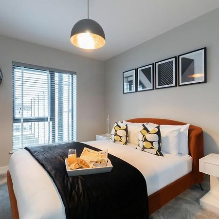 Elliot Oliver - Chic 2 Bedroom Town Centre Apartment 切尔滕纳姆 外观 照片