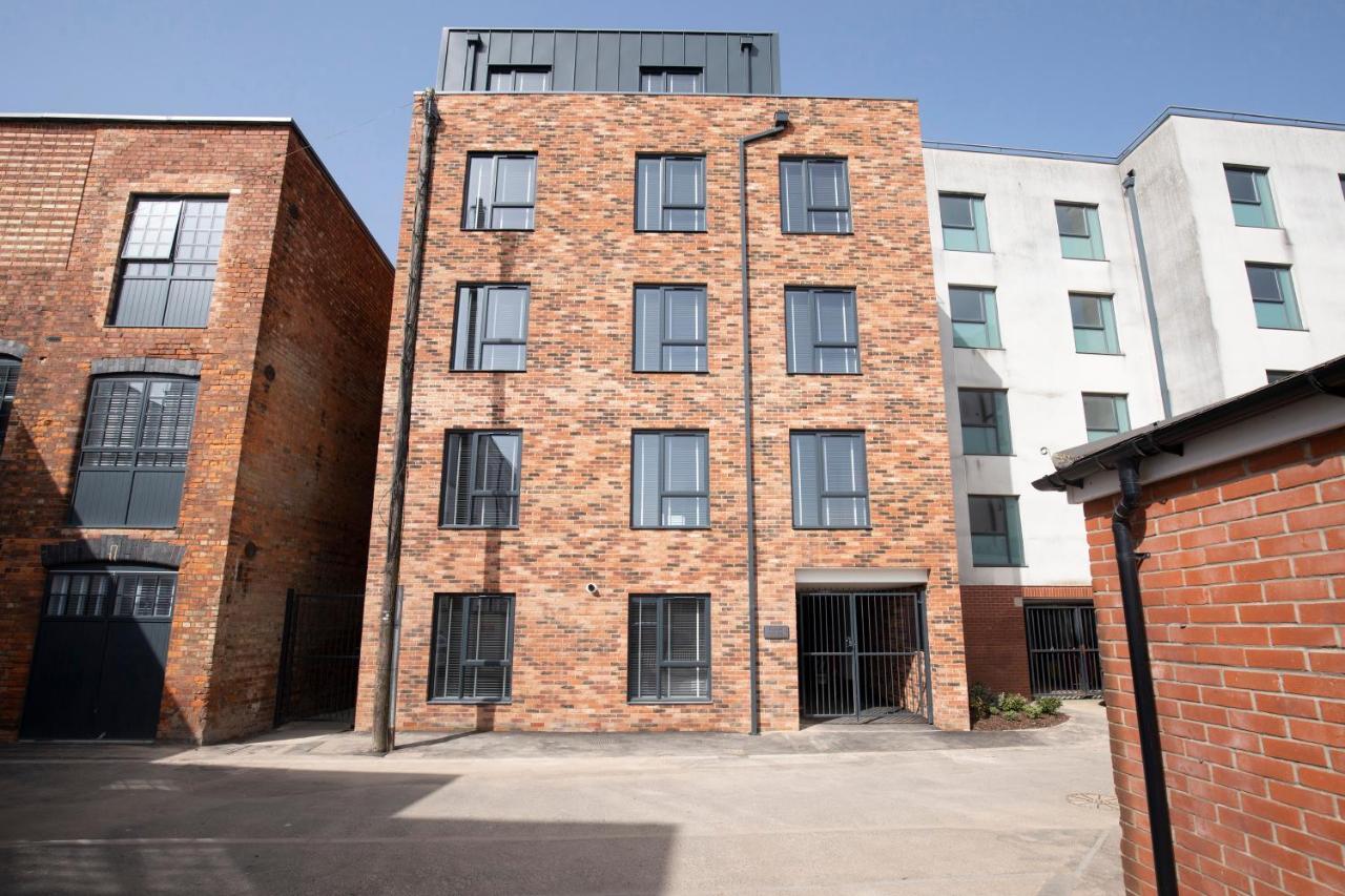 Elliot Oliver - Chic 2 Bedroom Town Centre Apartment 切尔滕纳姆 外观 照片