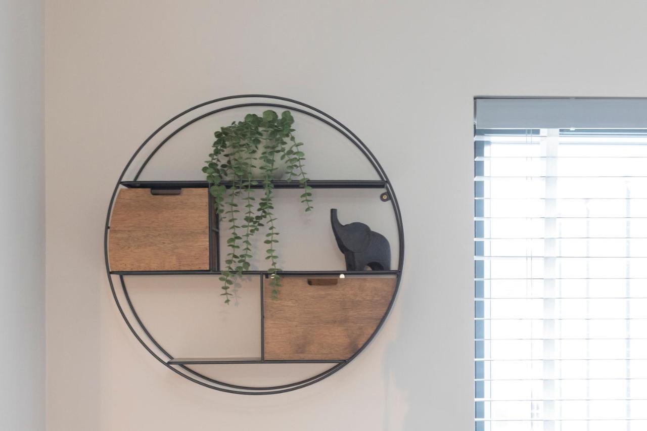 Elliot Oliver - Chic 2 Bedroom Town Centre Apartment 切尔滕纳姆 外观 照片
